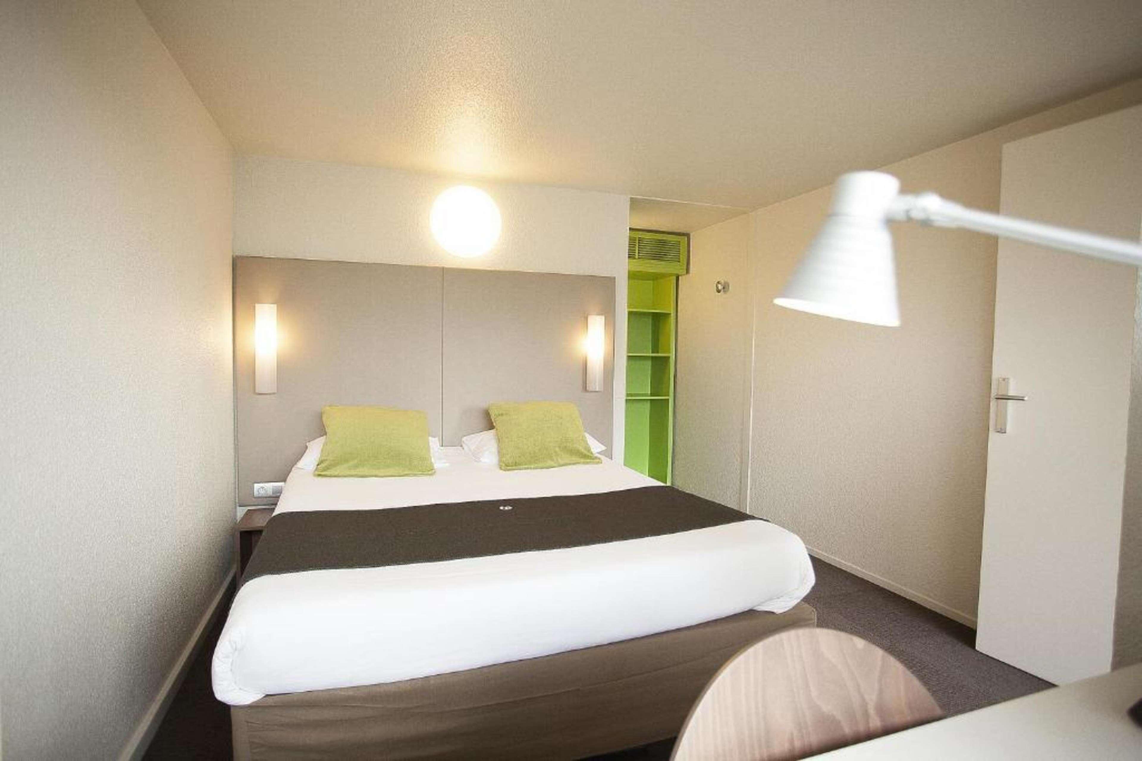 Hotel Campanile Evry Est - Saint Germain Les Corbeil Exteriér fotografie
