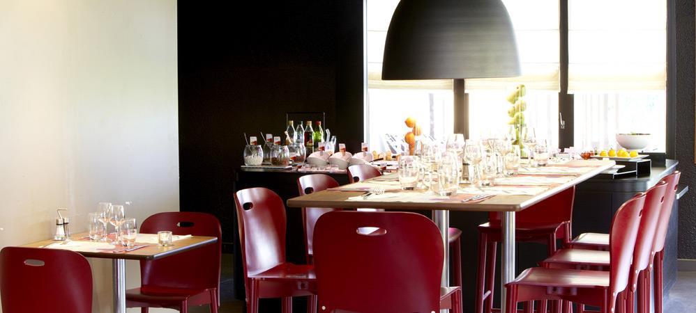 Hotel Campanile Evry Est - Saint Germain Les Corbeil Restaurace fotografie
